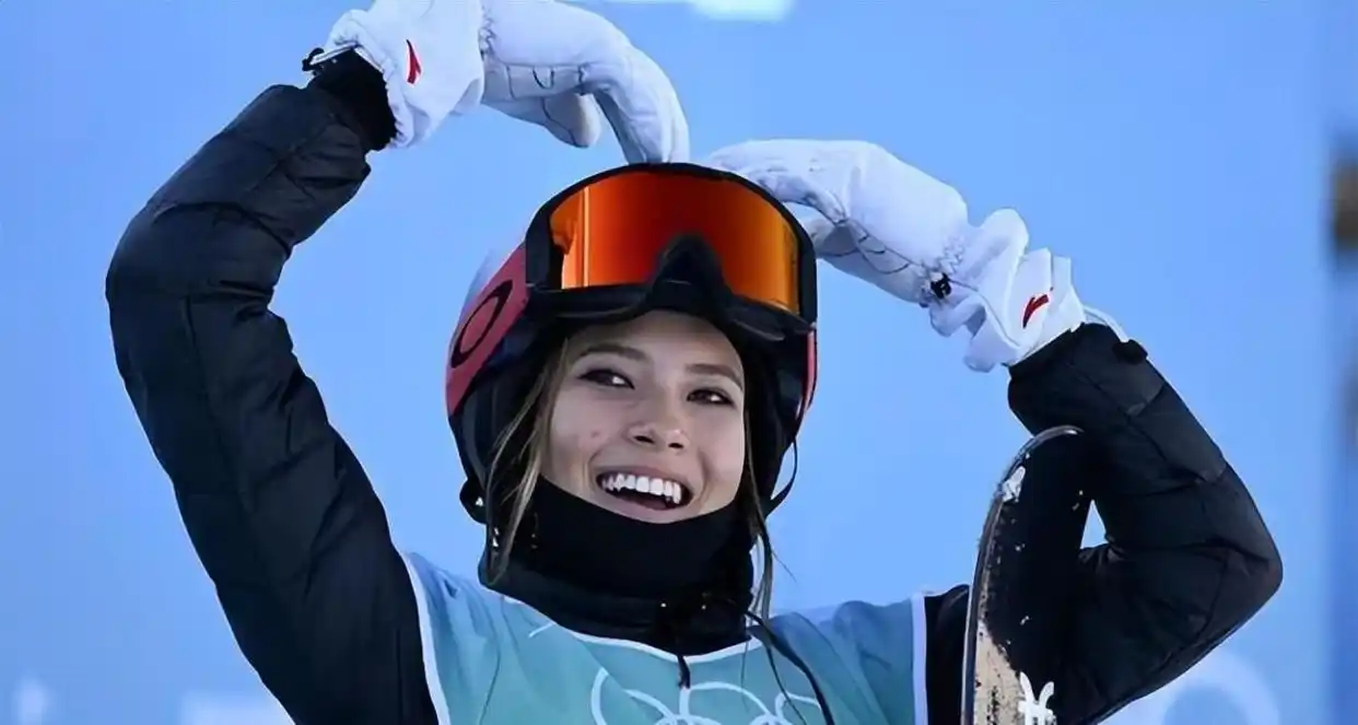 明星离婚恋情曝光_2022年娱乐圈事件回顾_明星热点事件有哪些,